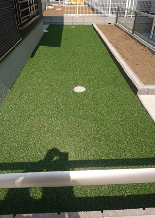 �l�H�Ŏ{�H��